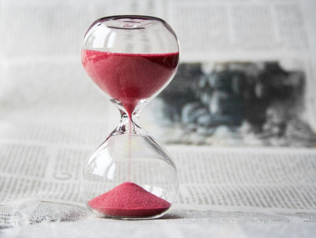 hourglass-time-hours-sand-39396-39396