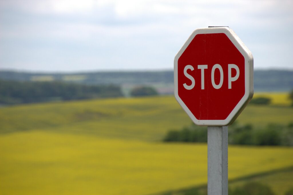 stop-shield-traffic-sign-road-sign-39080-39080